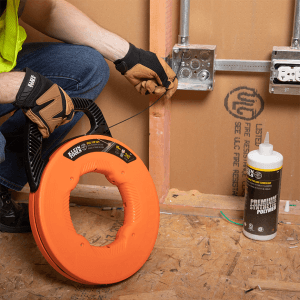 Cinta Para Alambrar Fibra De Vidrio con Carrete 1/8 X 100'. KLEIN - Imagen 3