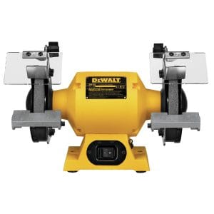 Esmeril de Banco de 6" con 3,450 Revoluciones por Minuto de 4.0 Amperios 120V 5/8HP. DEWALT